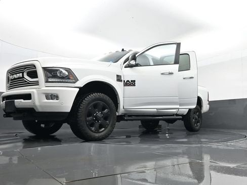 Used 2018 RAM 2500 Laramie w/ Sport Appearance Group AWD/4WD image 32