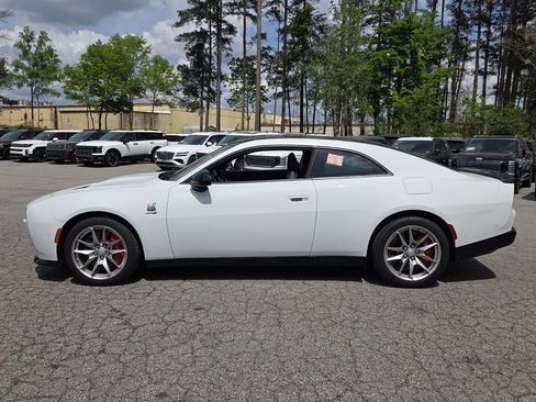 Used 2024 Dodge Charger R/T Scat Pack w/ Plus Group image 4