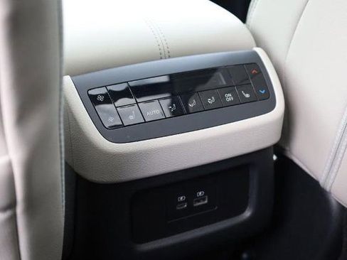 Certified 2025 Nissan Pathfinder SL w/ SL Premium Package FWD image 27