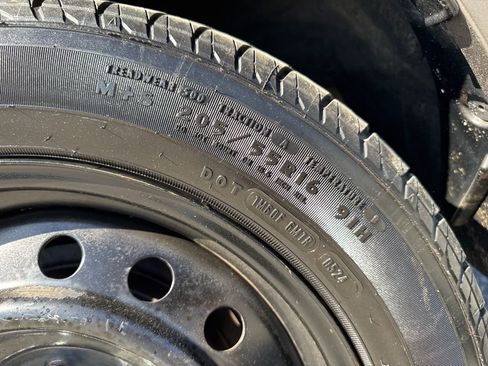 Used 2019 Toyota Corolla LE image 25