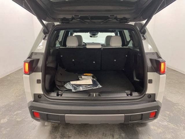Used 2026 Jeep Cherokee Limited AWD/4WD image 31