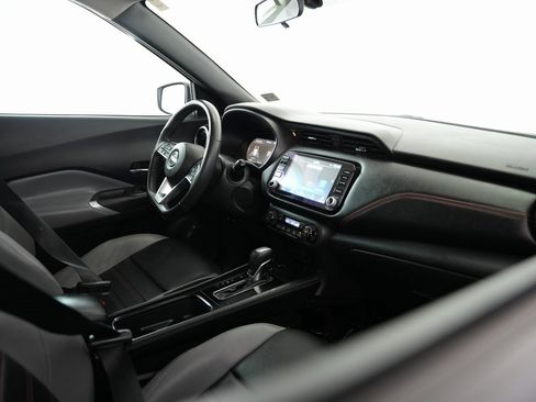 Used 2023 Nissan Kicks SR image 48