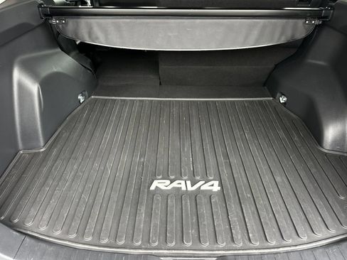 Used 2024 Toyota RAV4 XLE w/ Convenience Package FWD image 14
