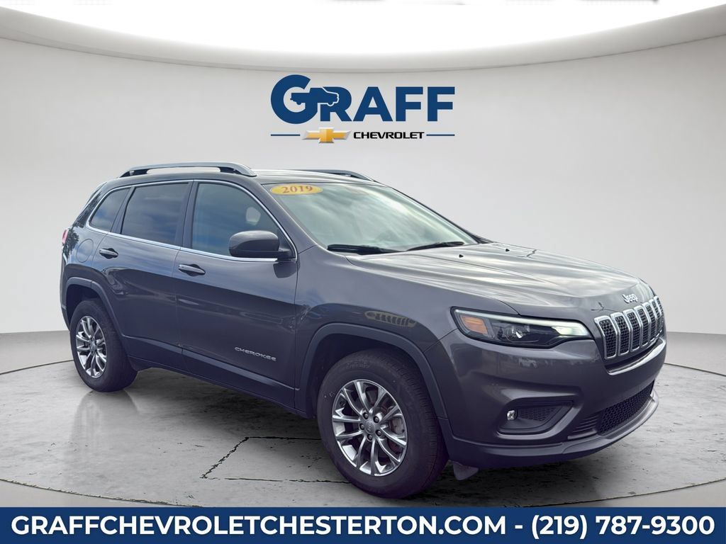 Used 2019 Jeep Cherokee Latitude Plus AWD/4WD image 10
