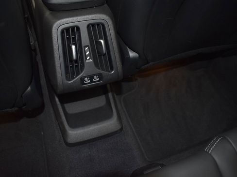 Used 2025 BMW X1 xDrive28i image 18