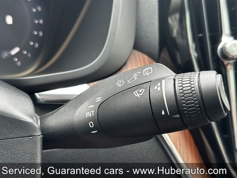 Used 2023 Volvo XC60 B5 Plus AWD/4WD image 34