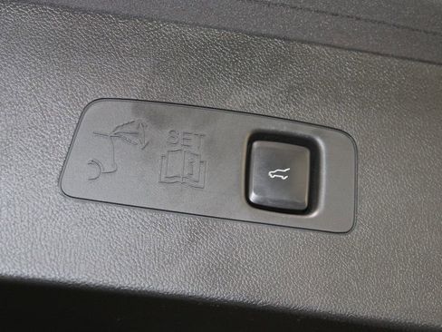 Used 2022 Lincoln Corsair Reserve w/ Elements Package image 16