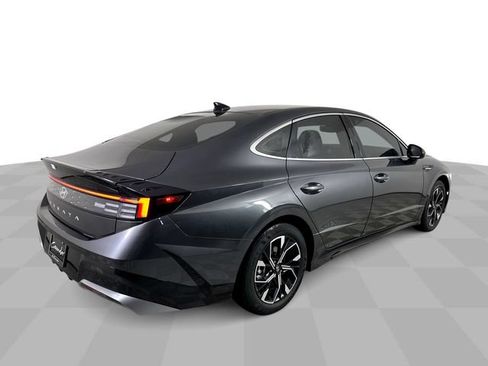 Used 2025 Hyundai Sonata SEL FWD image 8