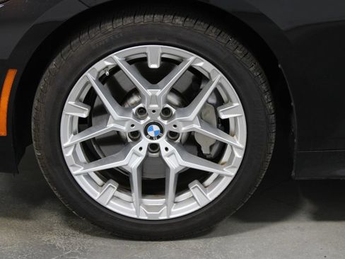 Used 2025 BMW 330i Sedan RWD image 17