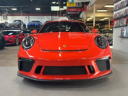 Used 2018 Porsche 911 GT3 w/ Sport Chrono Package RWD image 2