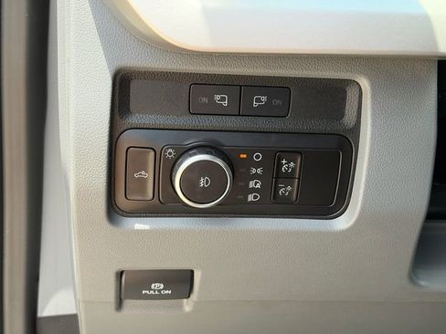 Used 2023 Ford F350 XLT AWD/4WD image 17