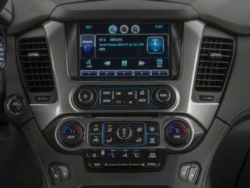 Used 2016 Chevrolet Suburban LT image 13