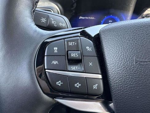 Used 2022 Ford Explorer Platinum w/ Equipment Group 601A image 16