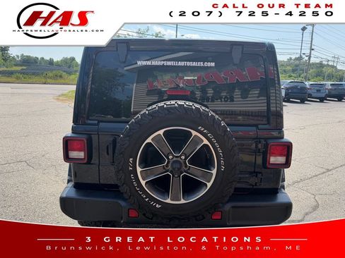 Used 2023 Jeep Wrangler Unlimited Sahara w/ Cold Weather Group AWD/4WD image 5
