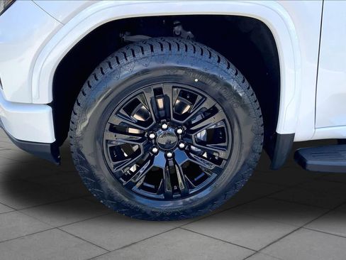Used 2023 GMC Sierra 1500 Denali w/ Technology Package AWD/4WD image 11