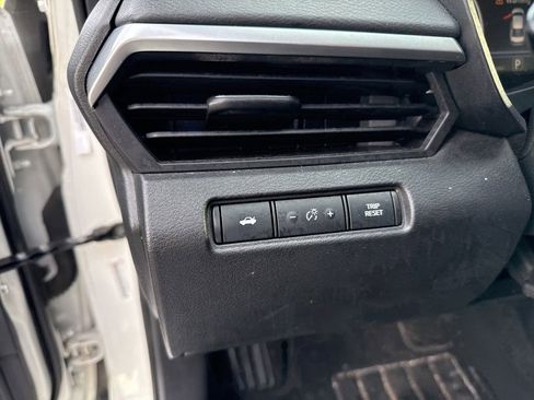 Used 2019 Nissan Altima 2.5 S FWD image 15