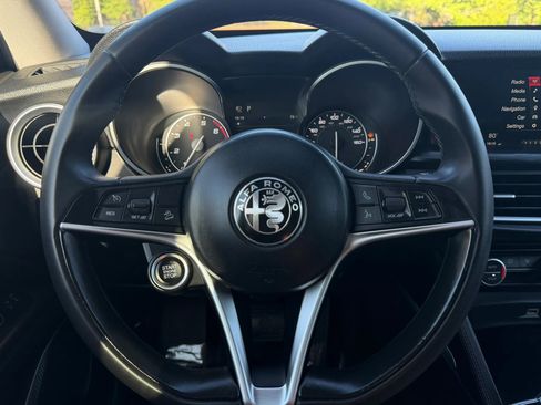 Used 2018 Alfa Romeo Stelvio AWD w/ Convenience Package image 18