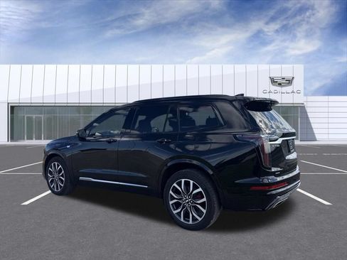Certified 2024 Cadillac XT6 Sport w/ Technology Package AWD/4WD image 4