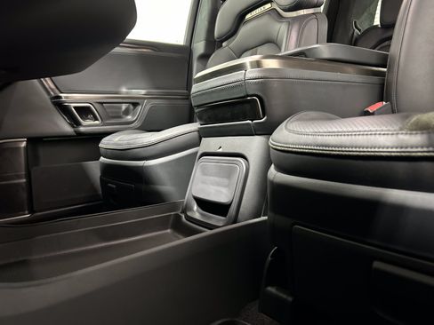 Used 2022 Rivian R1T Launch Edition AWD/4WD image 31