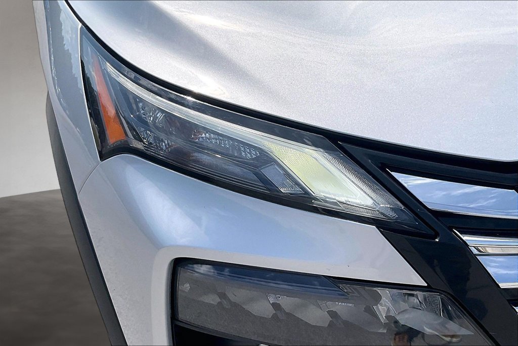 Used 2024 Nissan Rogue S AWD/4WD image 28
