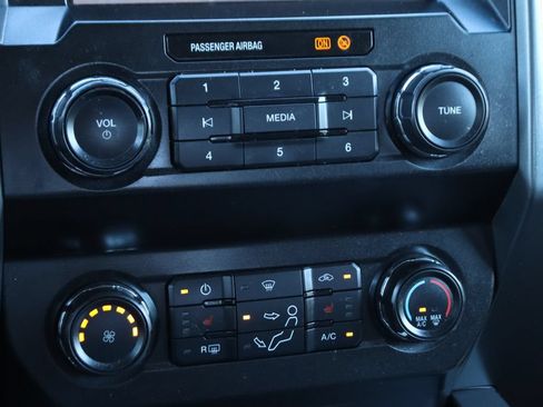 Used 2019 Ford F450 XLT w/ XLT Premium Package AWD/4WD image 31