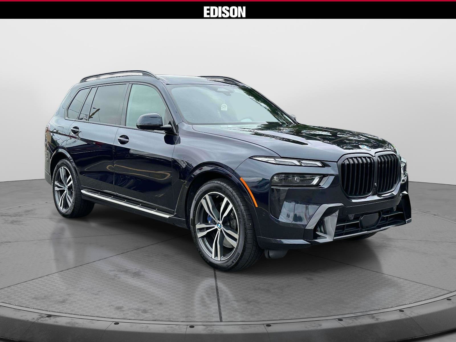 Used 2023 BMW X7 xDrive40i w/ M Sport Package AWD/4WD image 1
