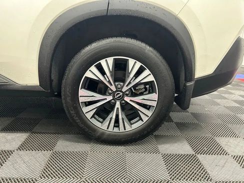 Used 2023 Nissan Rogue SV image 24