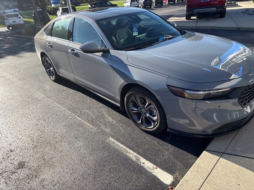 Used 2024 Honda Accord EX-L image 2