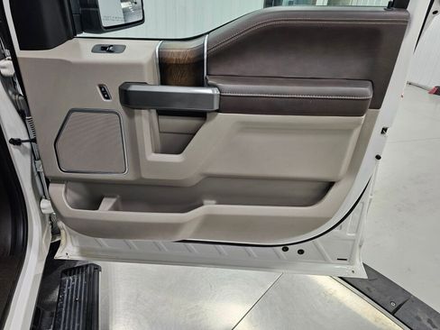 Used 2019 Ford F150 Limited w/ Trailer Tow Package image 33