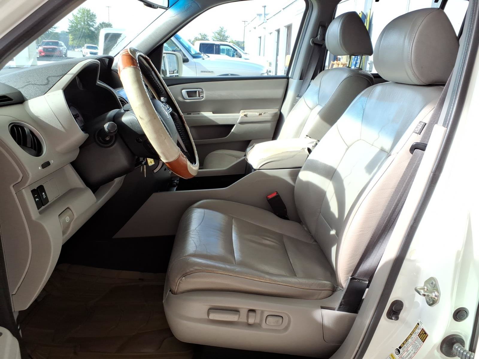 Used 2015 Honda Pilot Touring image 3