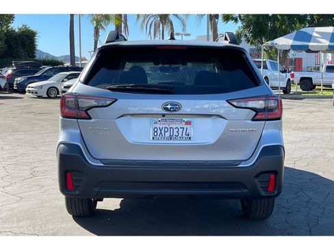 Certified 2022 Subaru Outback Premium image 4