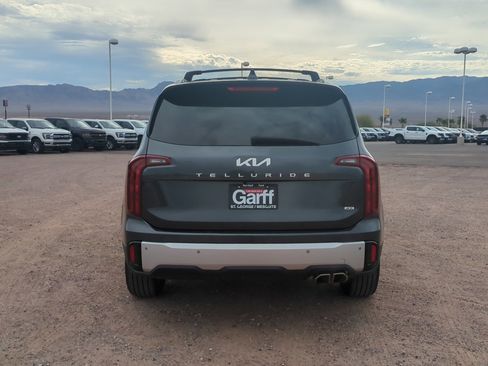 Used 2024 Kia Telluride S w/ S Sunroof Package image 5