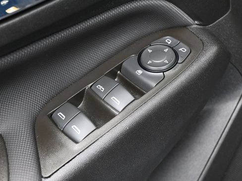 Used 2024 Chevrolet Equinox RS FWD image 14