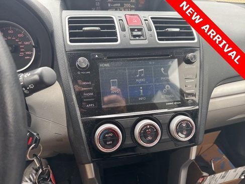 Used 2017 Subaru Forester 2.5i Premium w/ All-Weather Package image 11