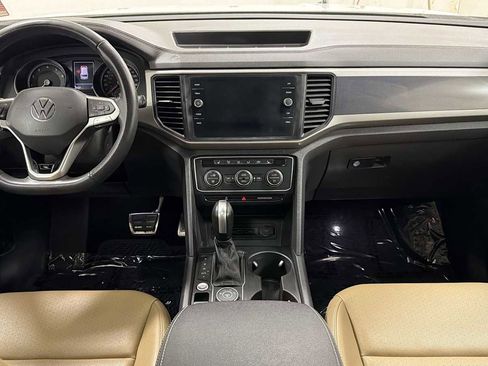 Used 2020 Volkswagen Atlas Cross Sport SE image 26