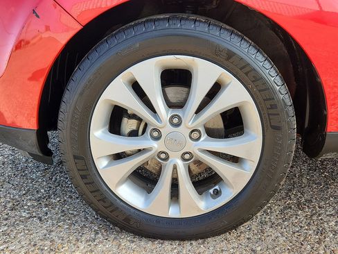 Used 2016 Kia Soul + image 6