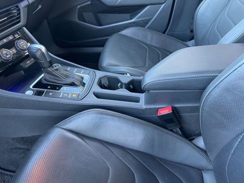 Used 2021 Volkswagen Jetta SEL Premium image 27