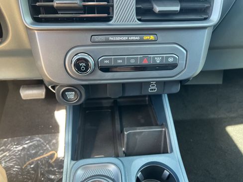 New 2025 Ford Maverick XLT w/ XLT Luxury Package image 22