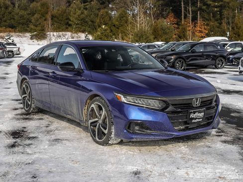 Used 2022 Honda Accord Sport image 2