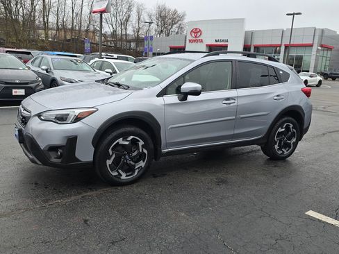 Used 2023 Subaru Crosstrek 2.5i Limited AWD/4WD image 3