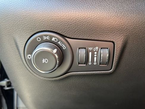 Used 2024 Jeep Compass Limited AWD/4WD image 29