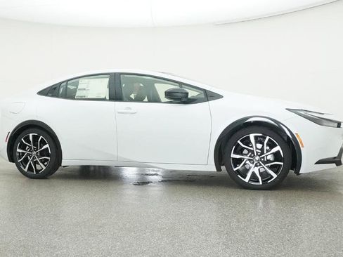New 2026 Toyota Prius Plug-In Hybrid FWD image 91