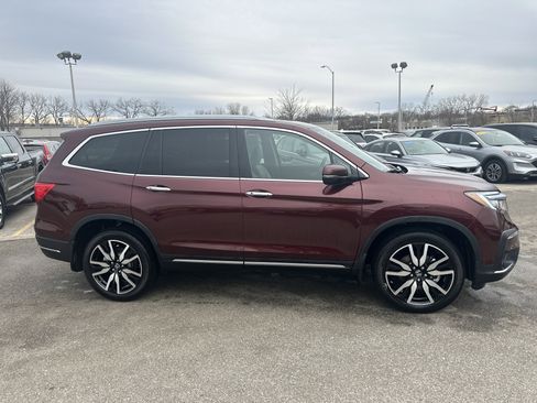 Used 2021 Honda Pilot Touring image 3