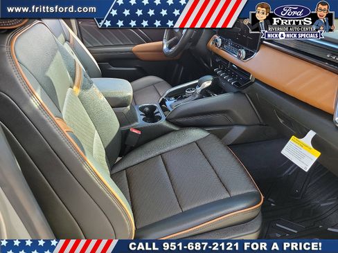 Used 2023 GMC Canyon AT4 w/ AT4 Premium Package image 15