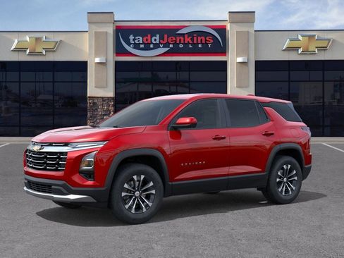 New 2026 Chevrolet Equinox LT image 2