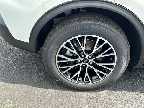 New 2025 Ford Escape SE w/ Class II Trailer Tow Package image 49