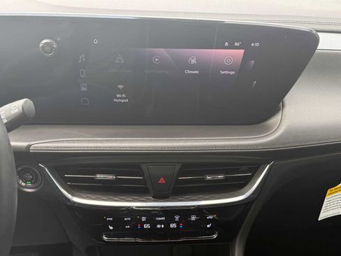 Used 2025 Buick Encore GX Avenir w/ Avenir Convenience Package AWD/4WD image 28