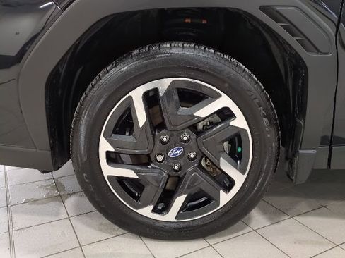 Certified 2025 Subaru Forester Limited image 20