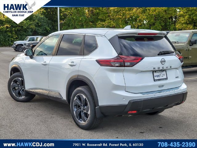 Used 2026 Nissan Rogue SV AWD/4WD image 7
