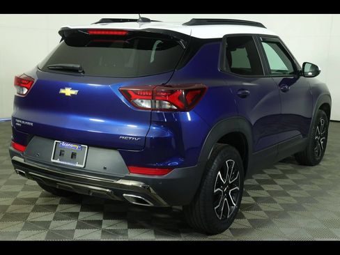 Used 2023 Chevrolet TrailBlazer ACTIV w/ Convenience Package AWD/4WD image 18